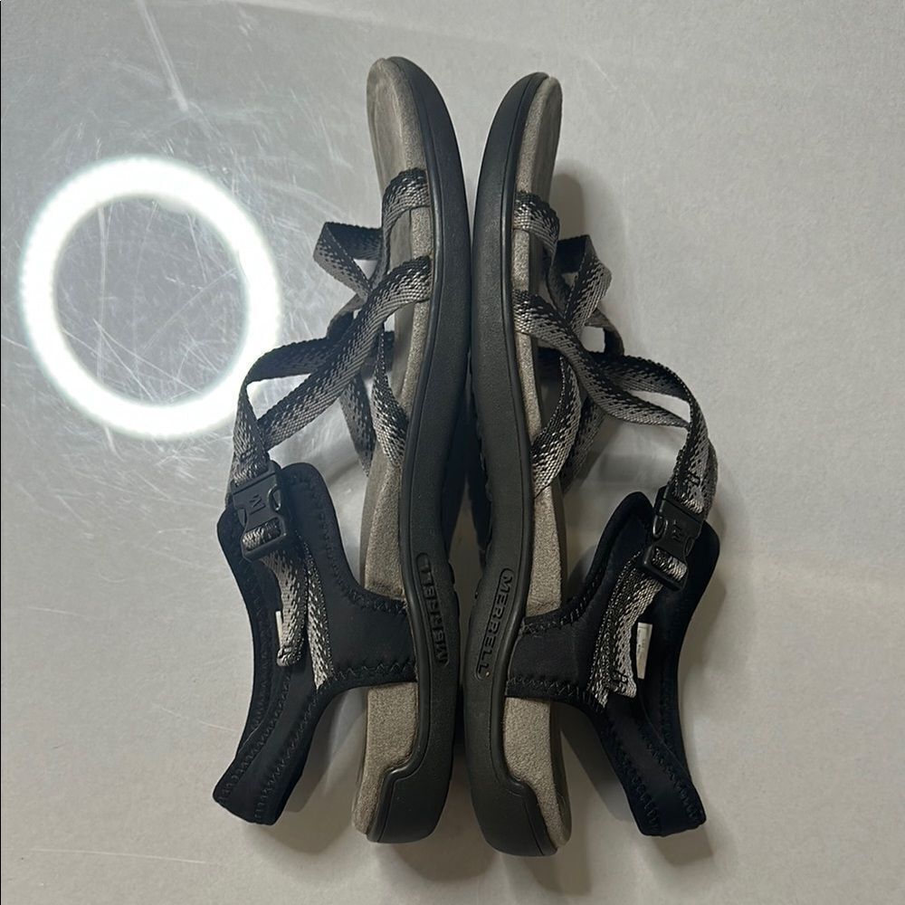 Merrell Women’s Strappy Comfort Sandals – Black/Charcoal
| size 9 | A-1642 - Picture 14 of 15